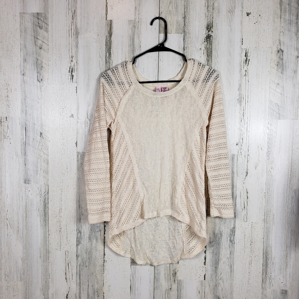 Love on a hanger high low long sleeve top size Small